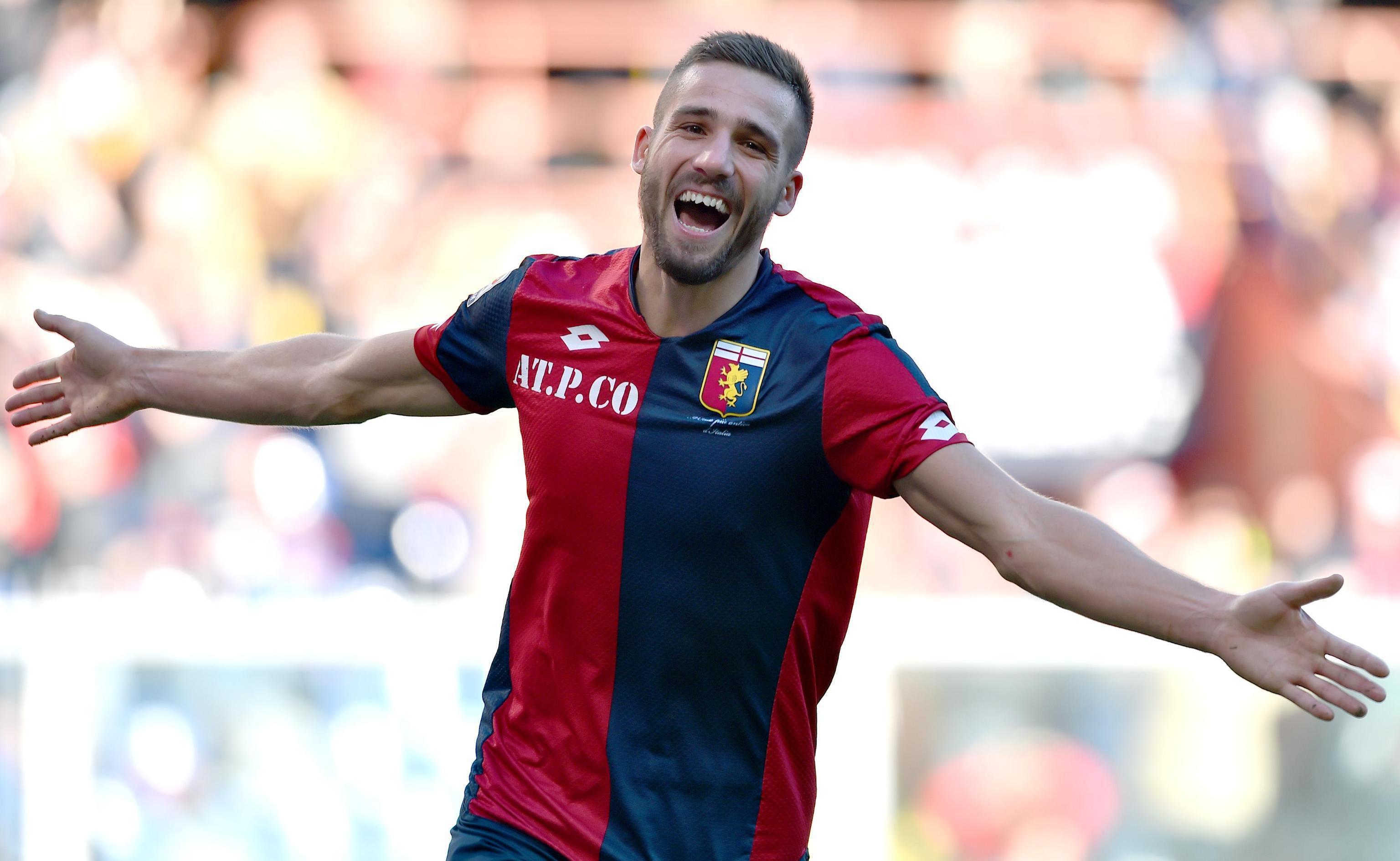 L'esultanza di Pavoletti dopo un gol 