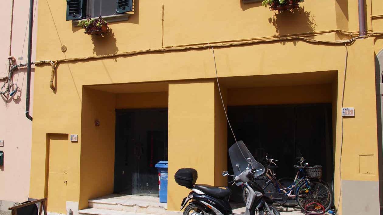 L'ingresso dell'ex cinema Risorti a Montelupo (foto d'archivio)