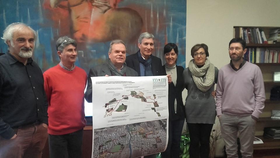 Foto di gruppo per la presentazione del progetto di riqualificazione urbana dei comuni di Montemurlo e Montale