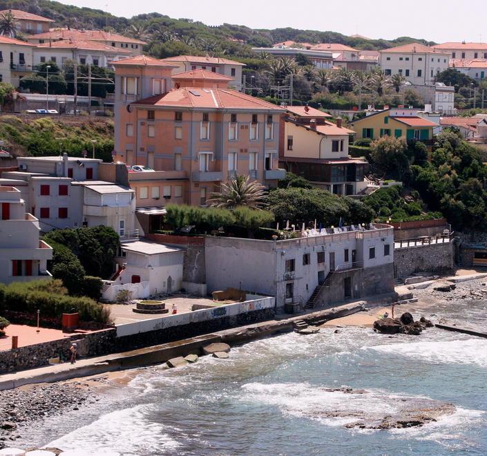 La consolazione? Aumentano hotel e agriturismi