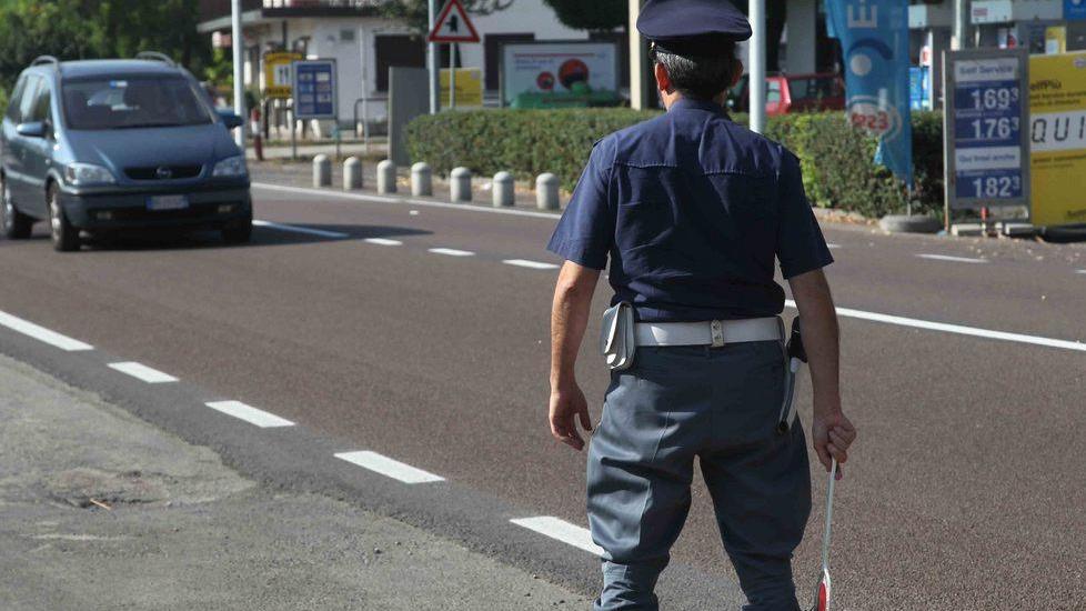 Guidare con il cellulare causa il 20% degli incidenti