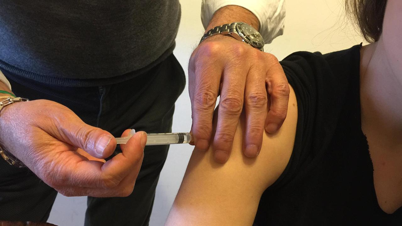 Boom di richieste per il vaccino contro la meningite