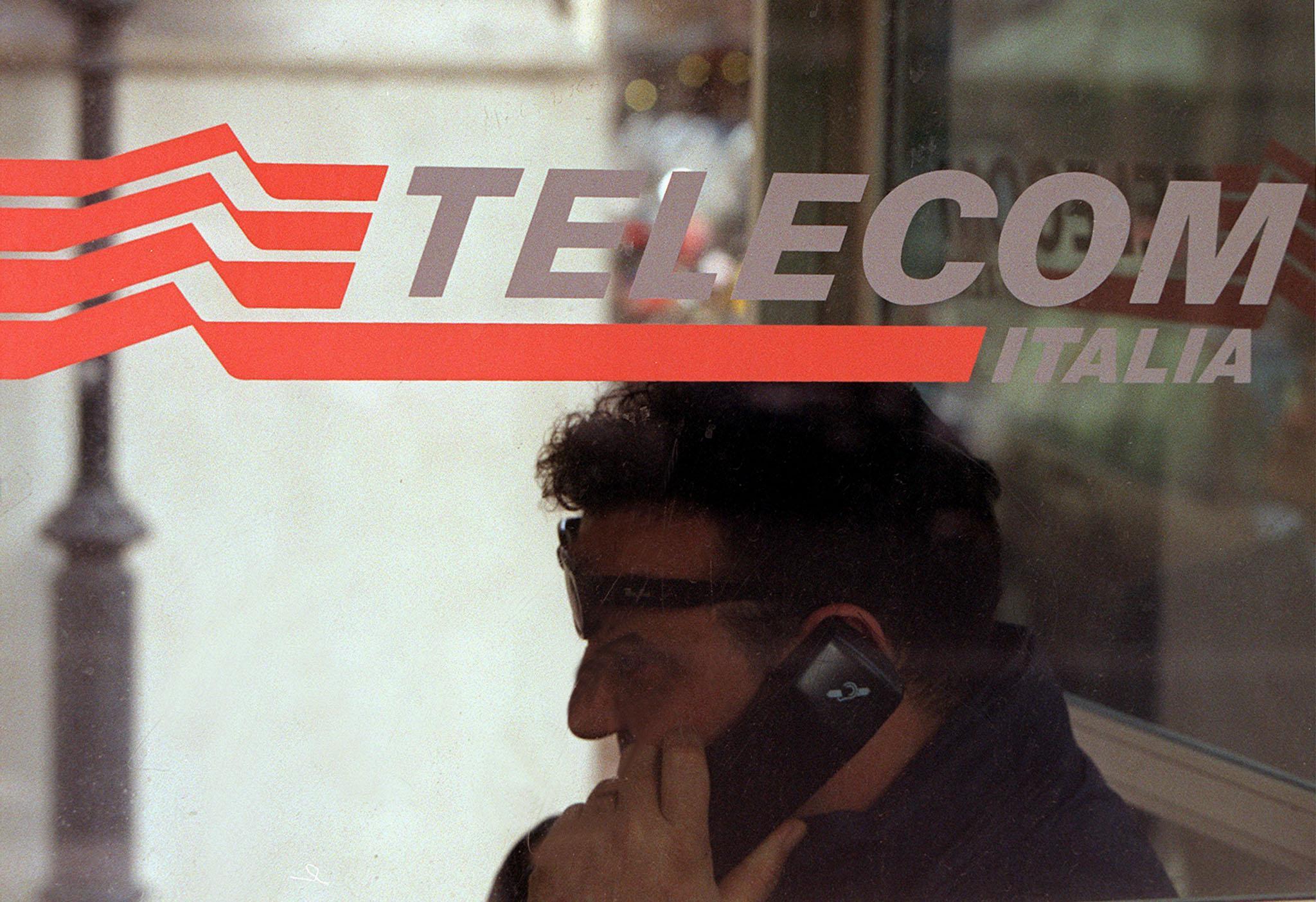 Una cabina telefonica (foto d'archivio)