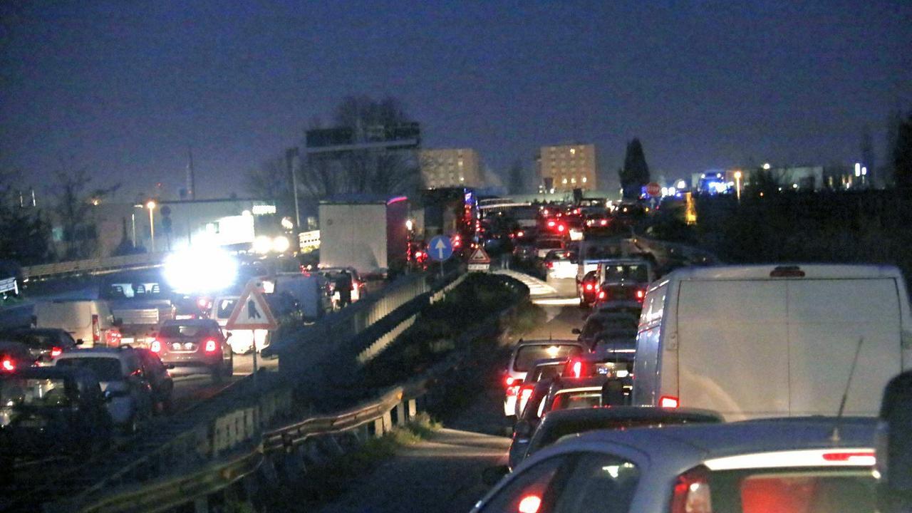 Le code sulla variante dopo l'incidente