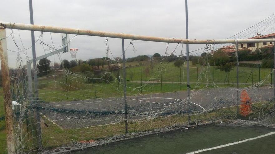 Un pallone multietnico al campo della Ladronaia