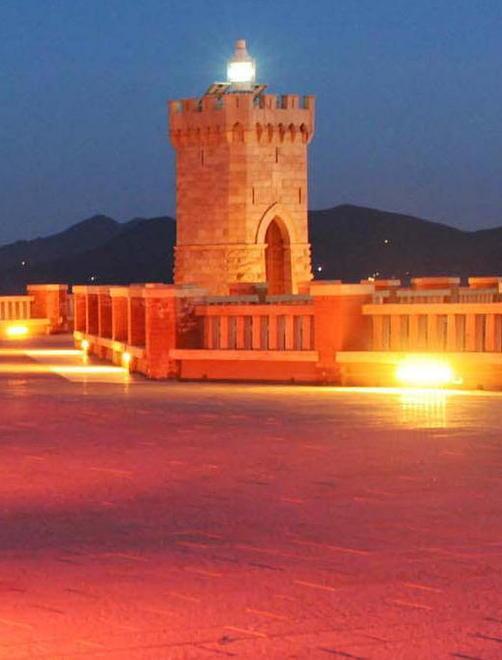 «Led spenti in piazza Bovio, se sono guasti vanno riparati»