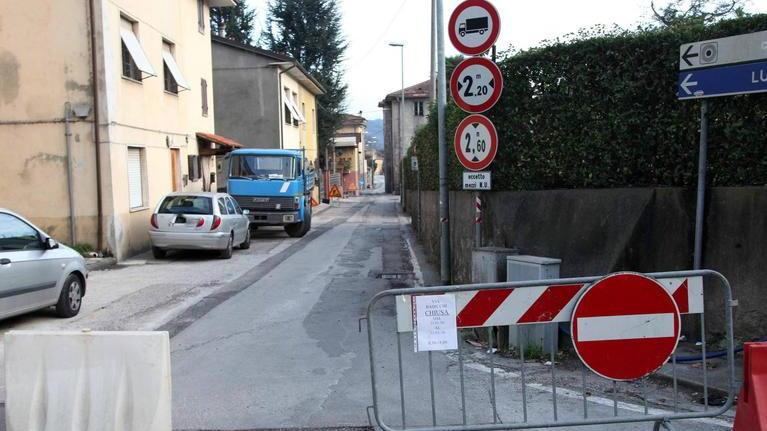 Strada chiusa da tre mesi L’ira del sindaco su Gaia