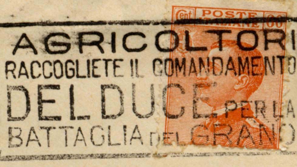 Divieto di gadget con i simboli fascisti: lite tra parlamentari