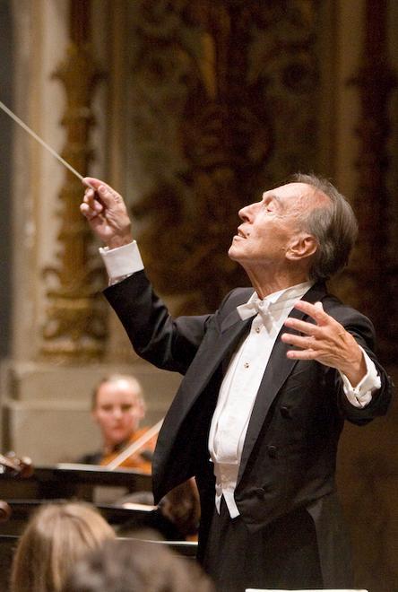 Domani due momenti per ricordare il maestro Abbado