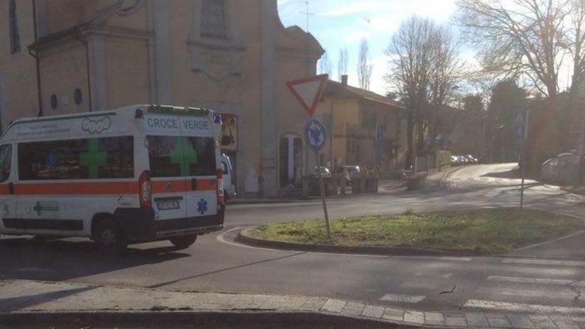 «Strisce cancellate pedoni e ciclisti rischiano la vita»
