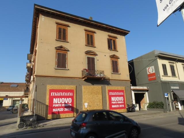 La palazzina di via Bologna (foto Batavia)
