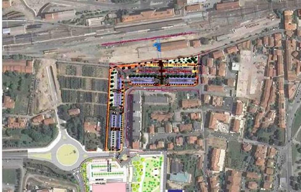 La pianta del nuovo parcheggio. In alto la stazione, in basso il futuro centro commerciale Esselunga
