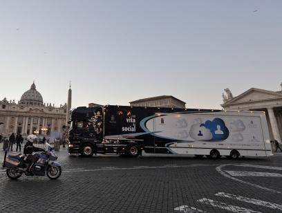 Arriva a Prato la campagna “vita da social” 