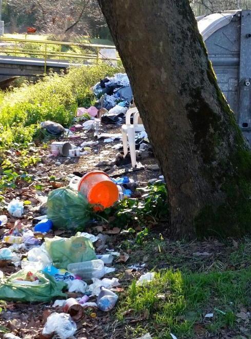 Nuove discariche a cielo aperto intorno alla città 