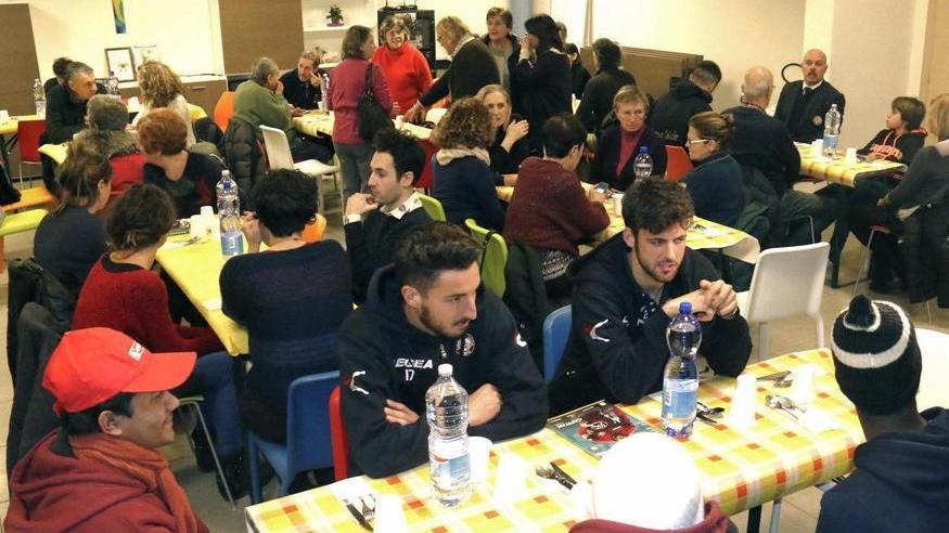 Metti una sera a cena alla Caritas