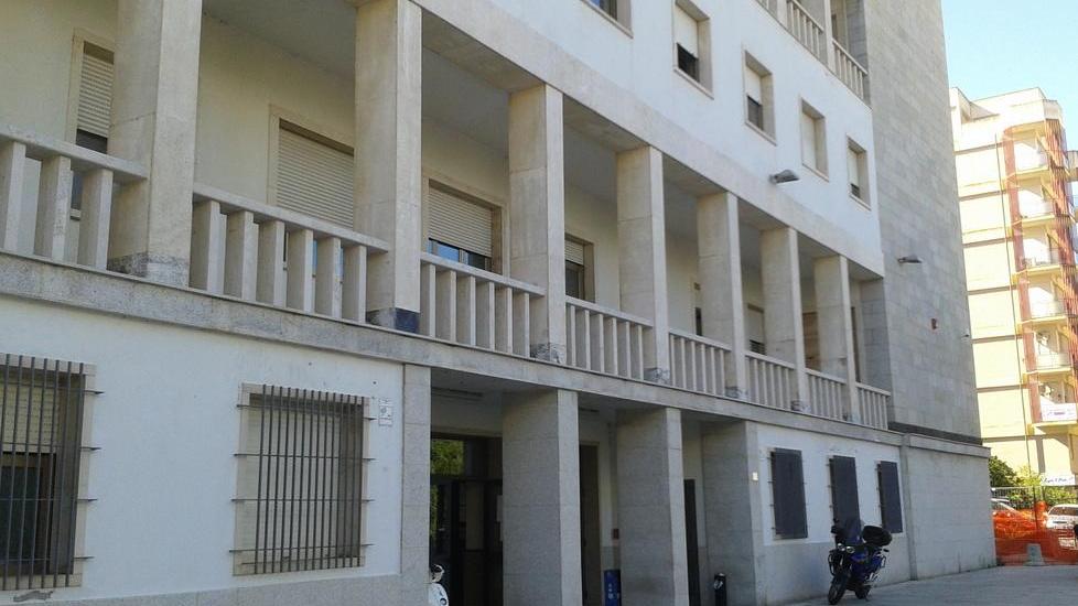 A giudizio per abusi sessuali sulla figlia adolescente