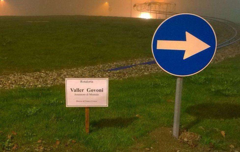 Gli dedicano rotonda, ma è vivo... 