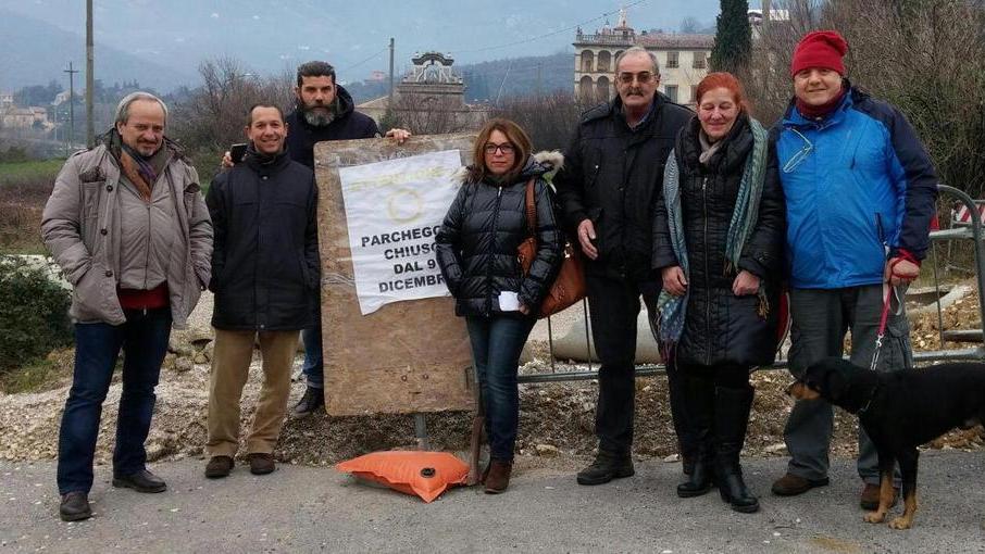 La Certosa resta senza parcheggi «Piano lumaca per fare i nuovi»