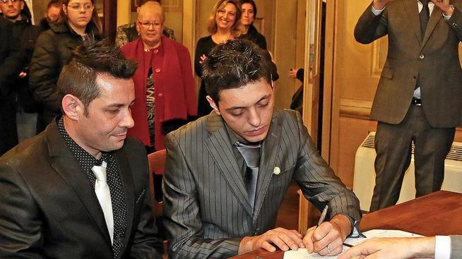 Unioni civili, scontro tra Pd e Santoro