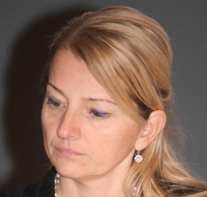 Stupri e ricatti, ex poliziotto a processo 