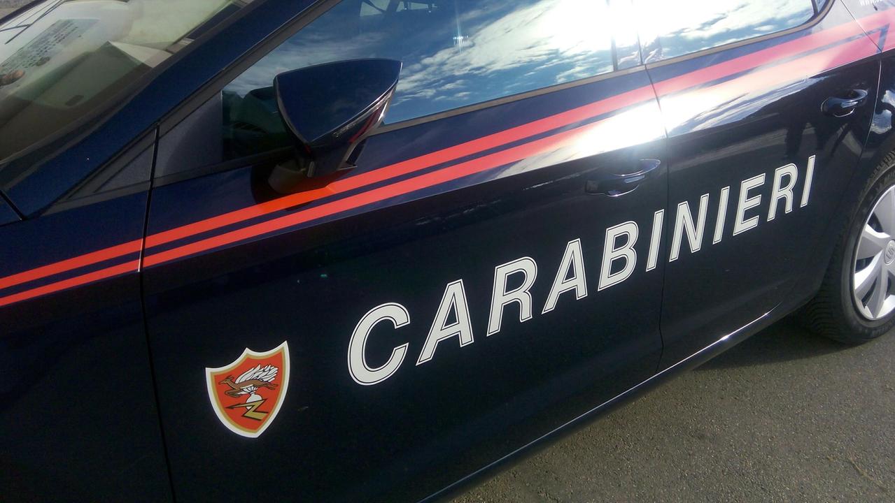 Un'auto dei carabinieri