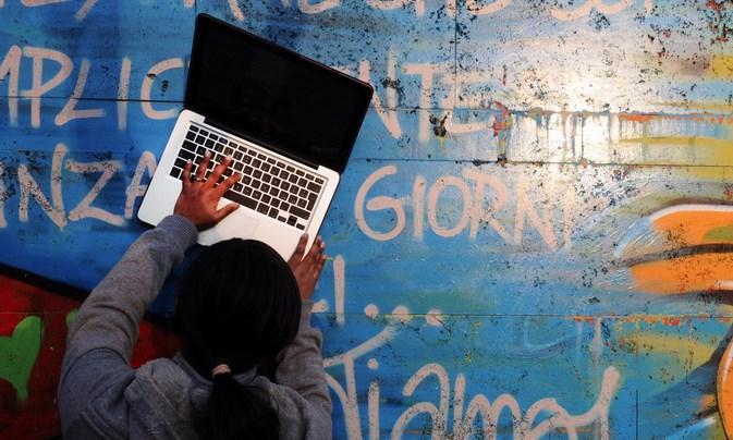 Web sicuro: dal Comune di Modena 5 consigli ai genitori e 5 consigli ai giovani navigatori di Internet 