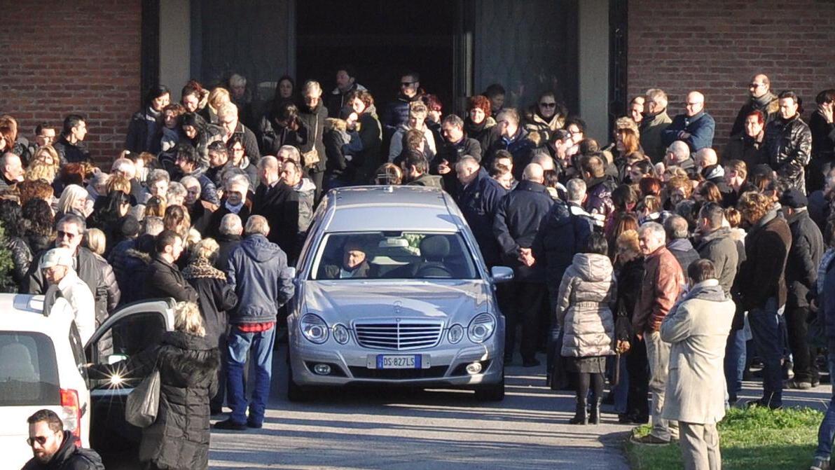 La cerimonia funebre a San Niccolò (foto Gori)