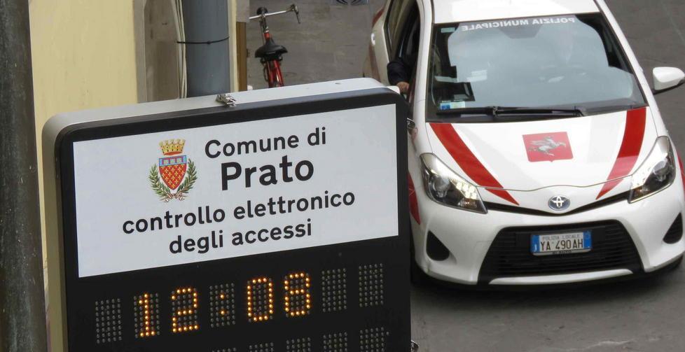 Varchi elettronici, scattano cento multe ogni giorno 