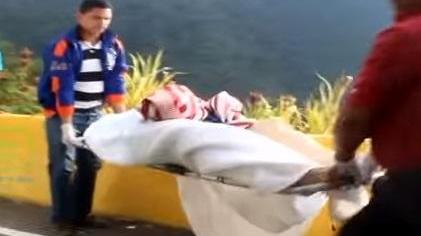 Il cadavere di Marco Cotza, 45 anni, di origini sarde (foto tratta dal sito di un'emittente televisiva dominicana)