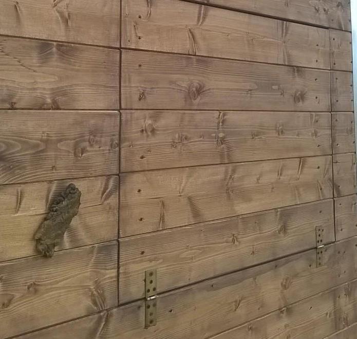 Escrementi lasciati al campo sportivo