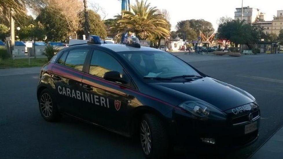 Controlli dei carabinieri nella zona del Margherita