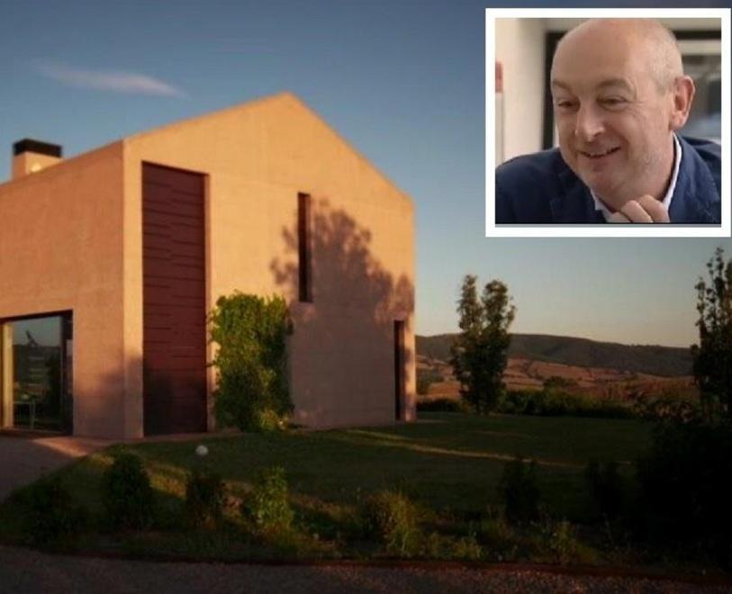 «Abusi nel podere ristrutturato» Designer imputato 