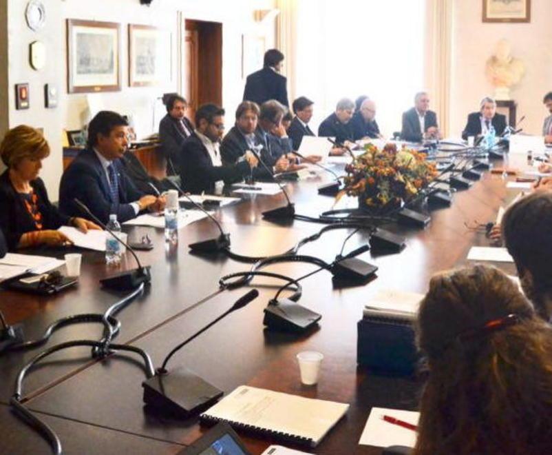 Riforma, fuori imprese e sindacati E nel testo Capraia diventa un Ufo 