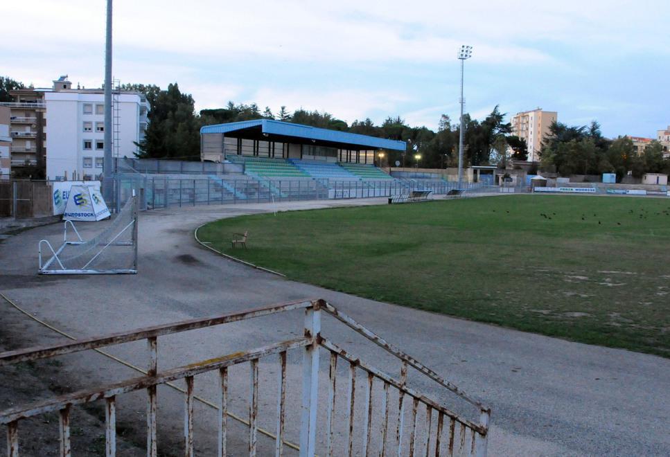 Nuorese-Rieti si gioca a porte chiuse, lo stadio non è sicuro 