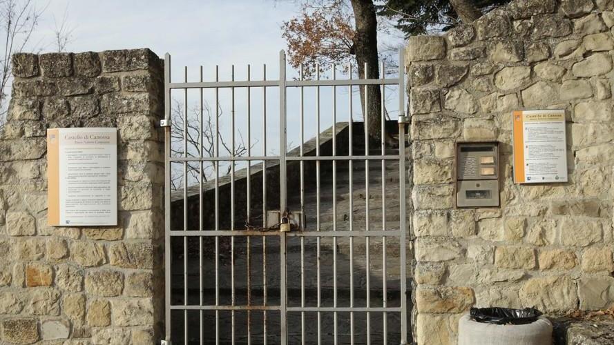 Un grande happening per “proteggere” il castello di Canossa
