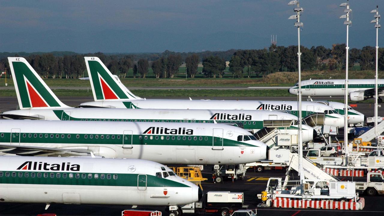 Sciopero Alitalia, cancellati 28 voli da e per la Sardegna