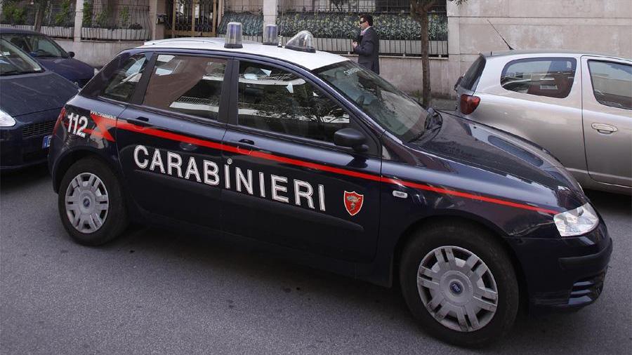 Assemini, annuncia il suicidio su Facebook: salvata da carabinieri e 118 