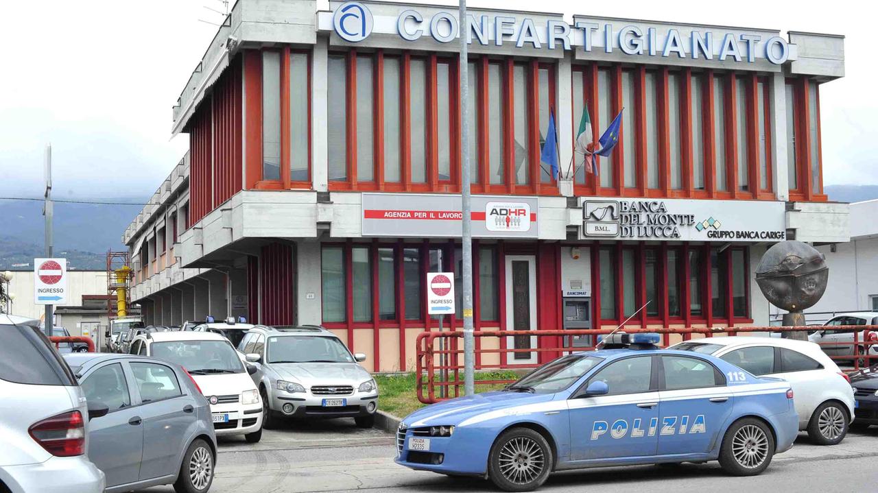 Il rapinatore mascherato ci prova ancora