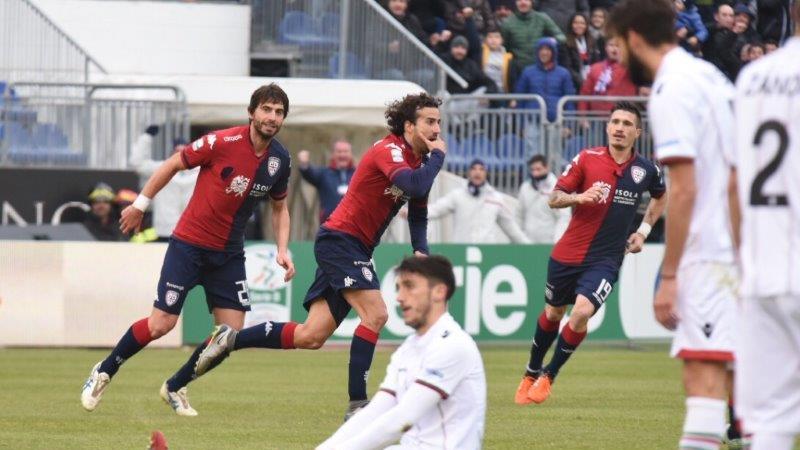 Di Gennaro esulta dopo il gol