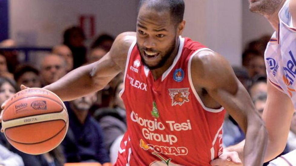 Slam Dunk gratis domani insieme al Tirreno