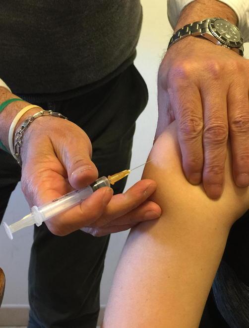 Caos vaccinazioni difficile prendere gli appuntamenti 