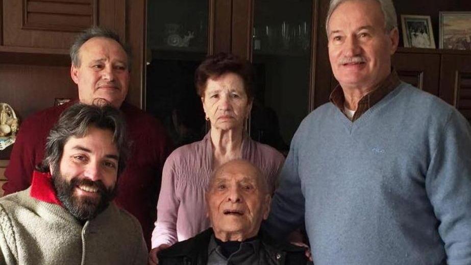 Una pergamena per i 100 anni di Domenico Pepe
