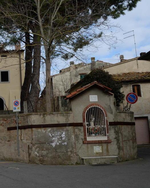 «Incappucciato mi ha puntato la pistola contro» 
