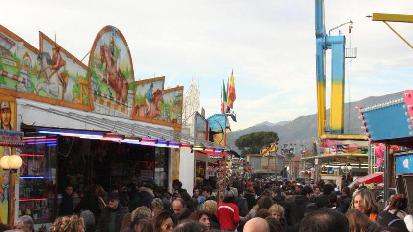 Apre il luna park è polemica sui parcheggi