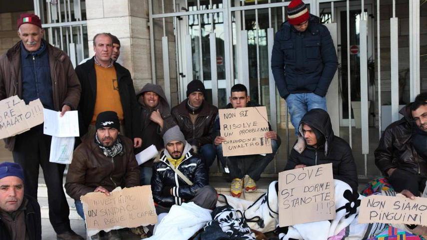 Stranieri sgomberati, il Comune cerca soluzioni per i residenti
