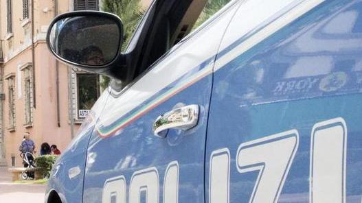 Lite al mercato, investito paciere