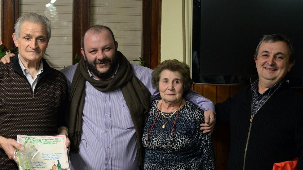 Bar chiuso dopo 45 anni Civago festeggia i Cecchini