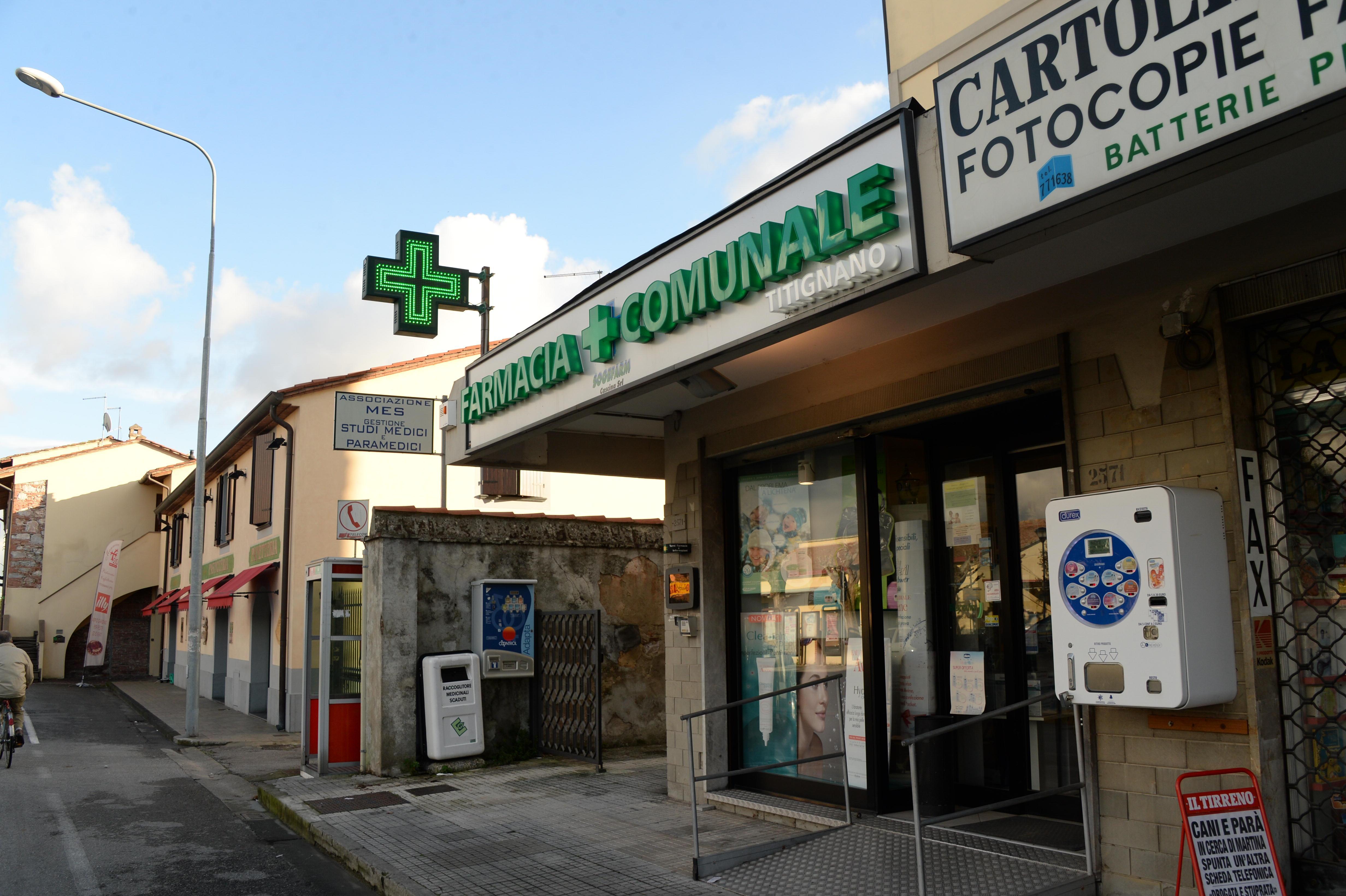 La farmacia rapinata a Titignano
