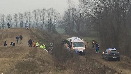 Cade sulla pista da cross e muore a 47 anni