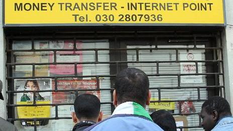 Quasi 50 milioni di euro spediti in un anno all’estero dagli immigrati “pisani”